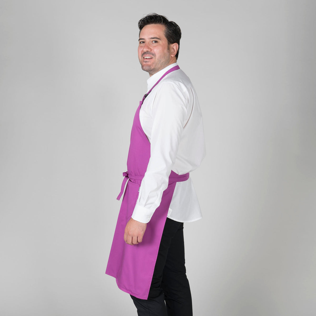 DELANTAL CON PETO Y BOLSILLO 90x75 CM SARGA
