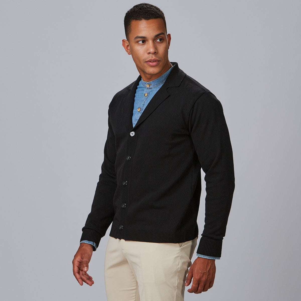 CARDIGAN CUELLO SOLAPA ABOTONADO HOMBRE