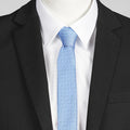 CORBATA SIN NUDO DE PALA ESTRECHA PUNTOS