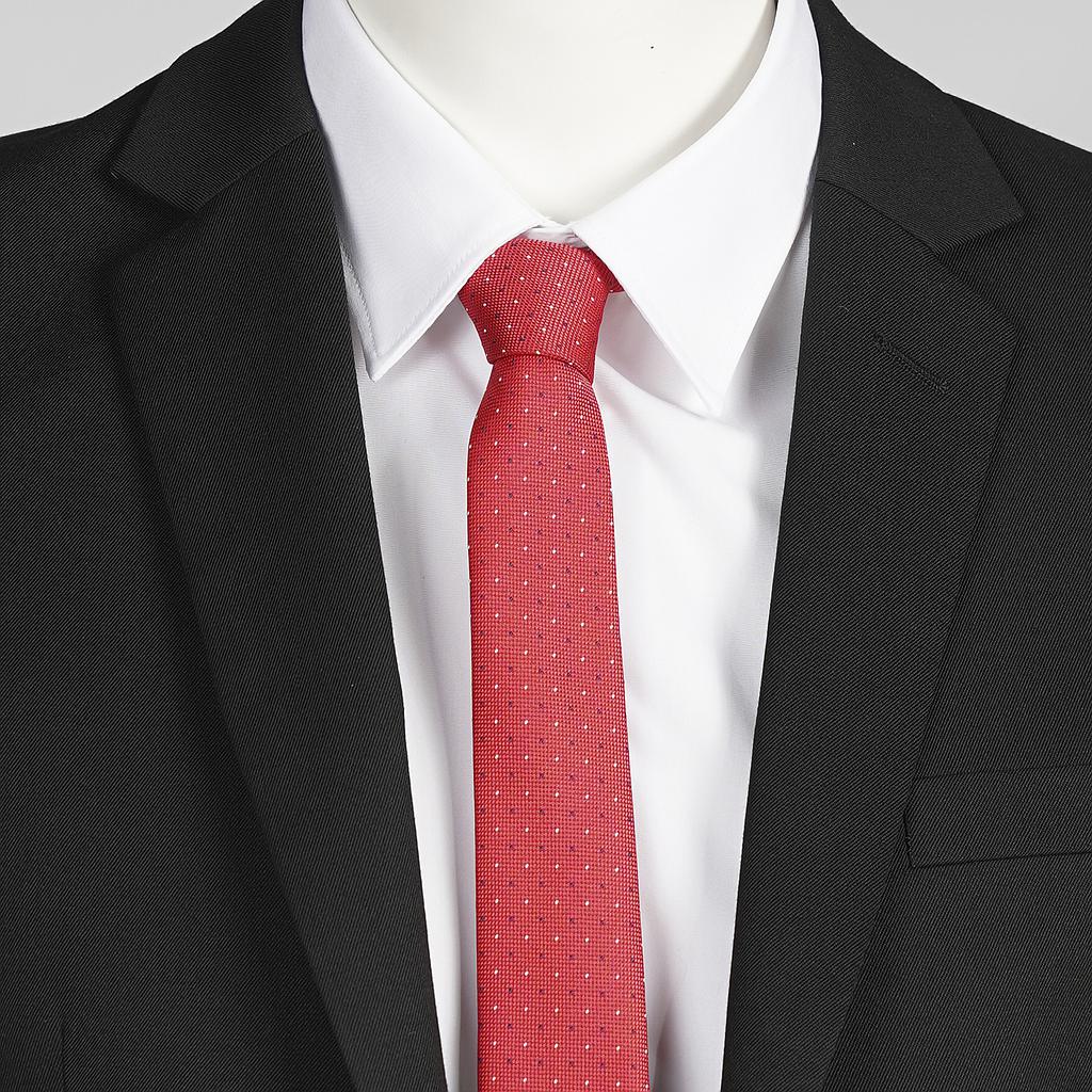CORBATA SIN NUDO DE PALA ESTRECHA PUNTOS