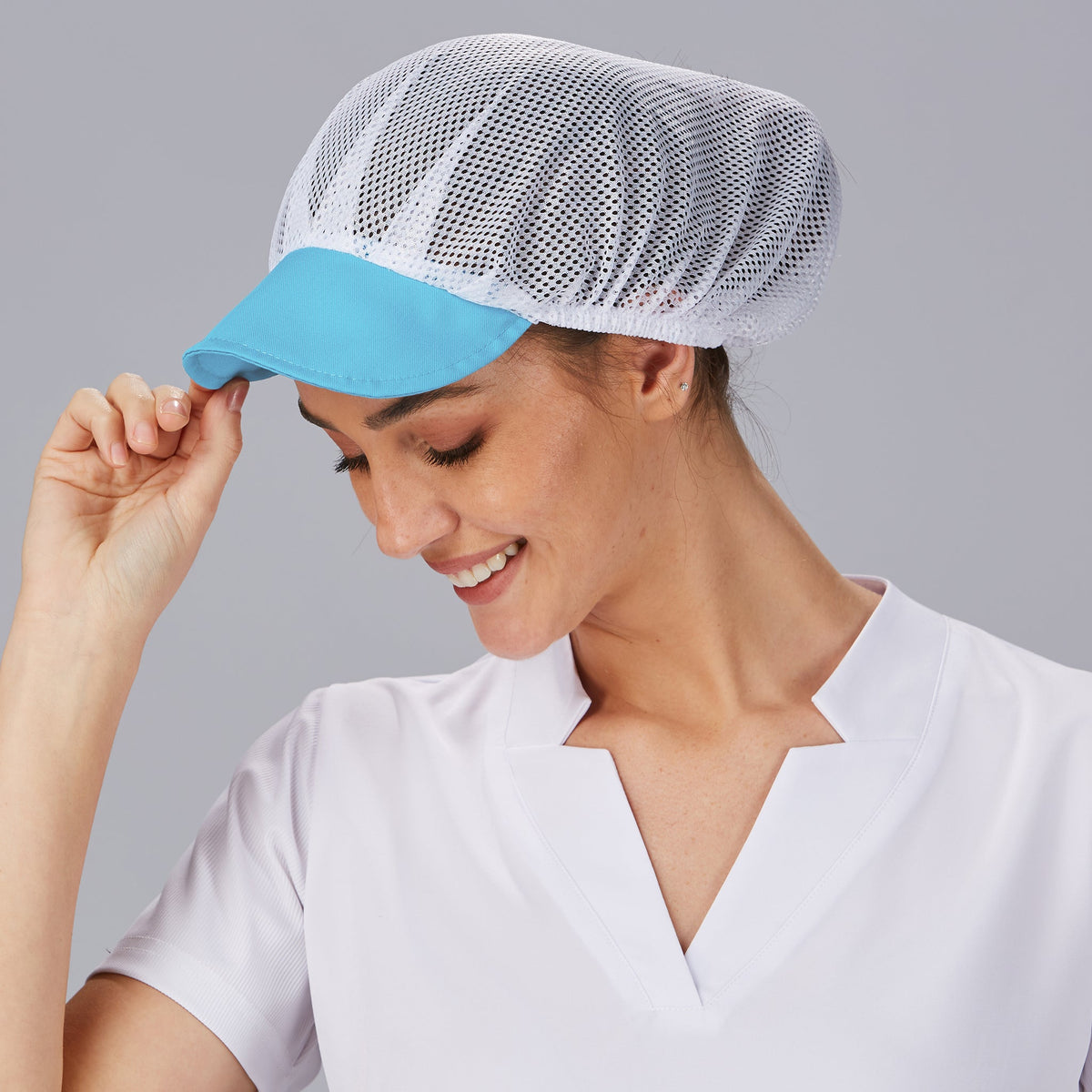 GORRA UNISEX REJILLA VISERA COLOR (PAQ. 10 UNID)