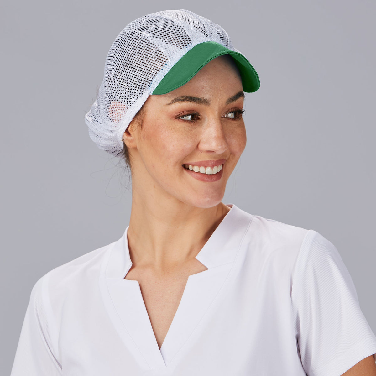 GORRA UNISEX REJILLA VISERA COLOR (PAQ. 10 UNID)