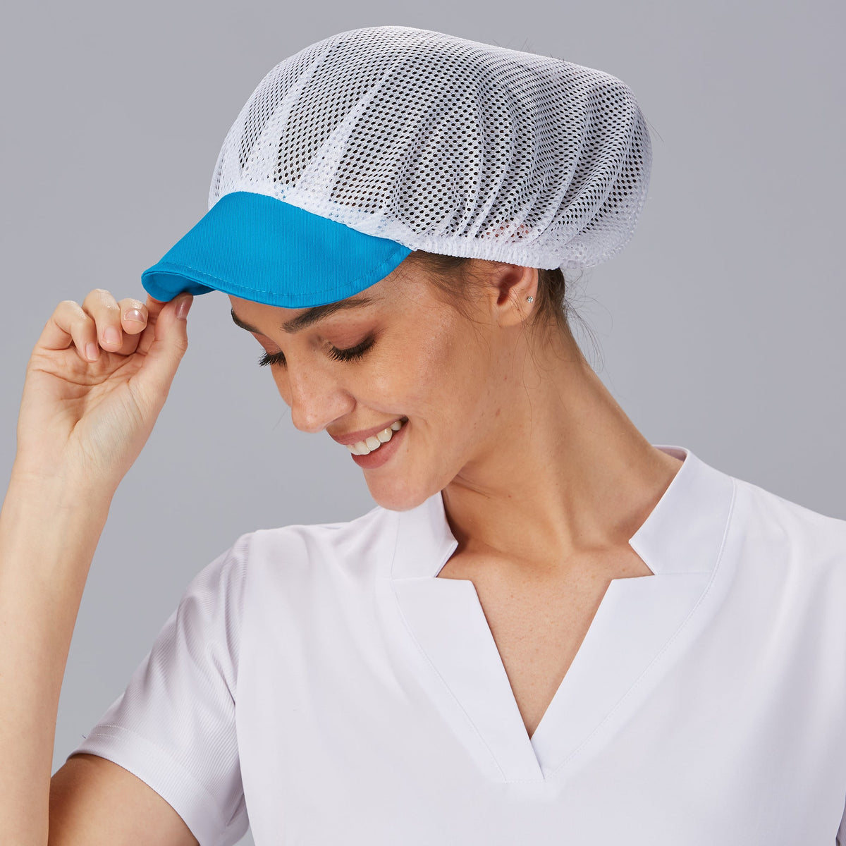 GORRA UNISEX REJILLA VISERA COLOR (PAQ. 10 UNID)