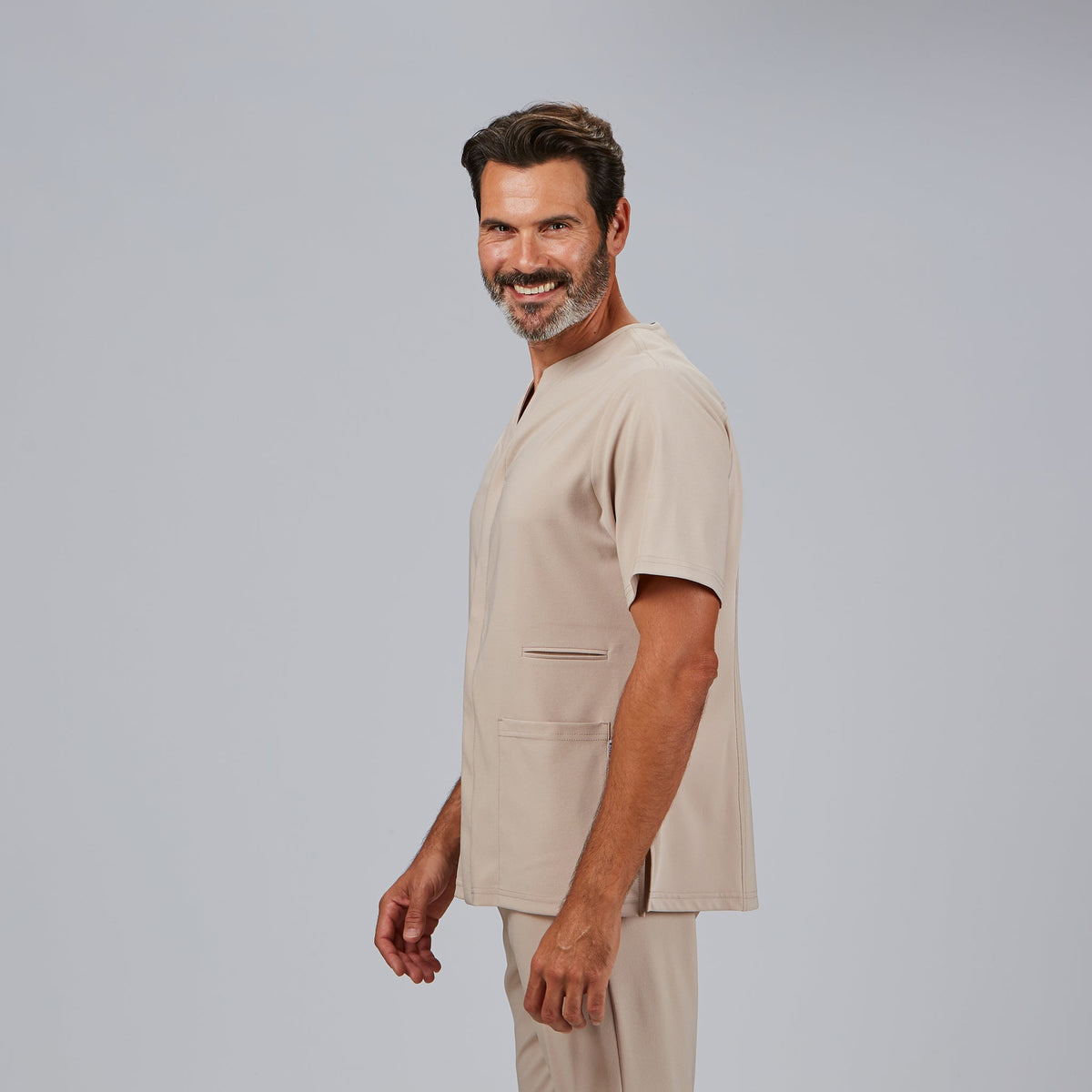 BLUSA HOMBRE ABIERTA CUELLO PICO M/C ALONSO
