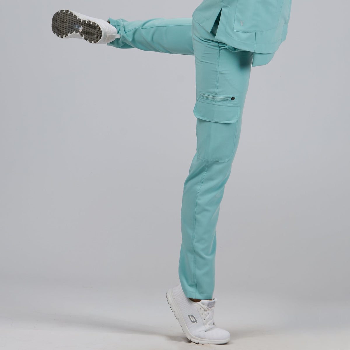 PANTALON UNISEX CINTURA AJUSTABLE Y BOLSILLOS CARGO