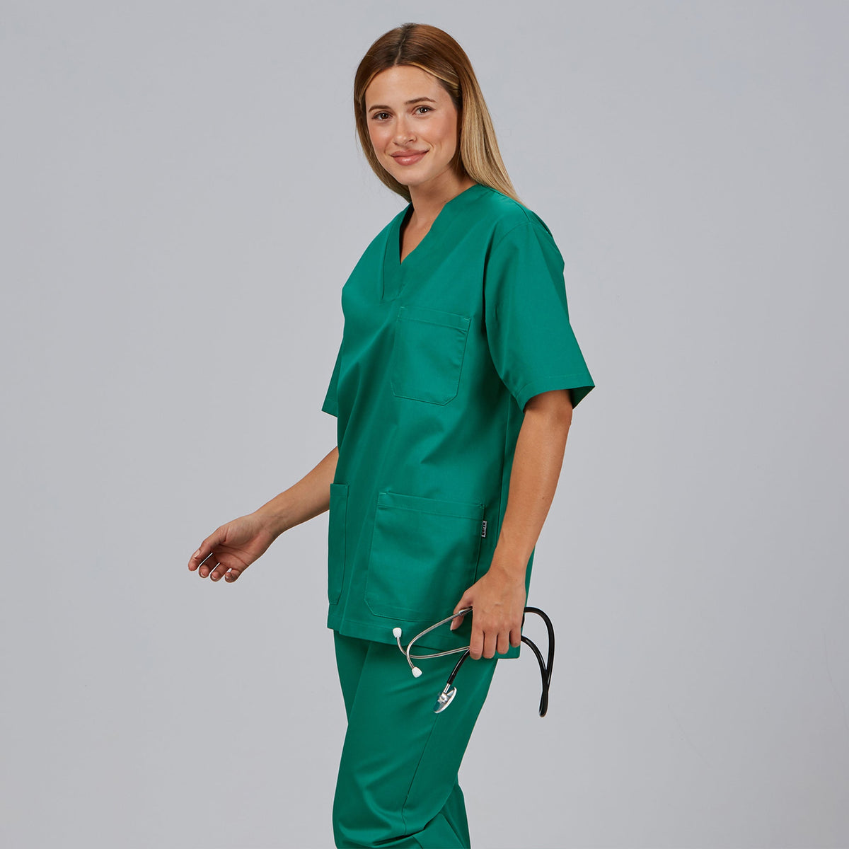 CONJUNTO UNISEX BLUSA CUELLO PICO /PANTALON GOMA ENTERA