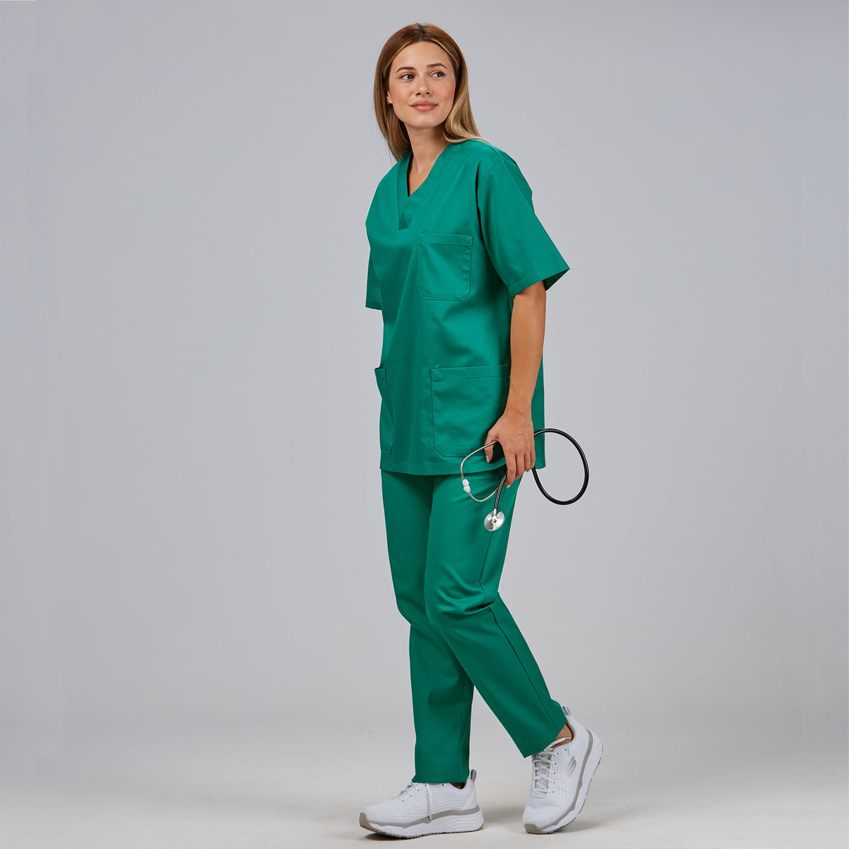 CONJUNTO UNISEX BLUSA CUELLO PICO /PANTALON GOMA ENTERA