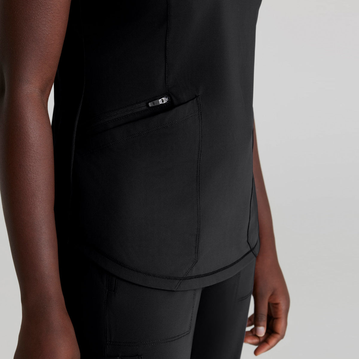 SERENE TOP BY BARCO