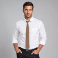 CORBATA CON NUDO DE PALA ESTRECHA